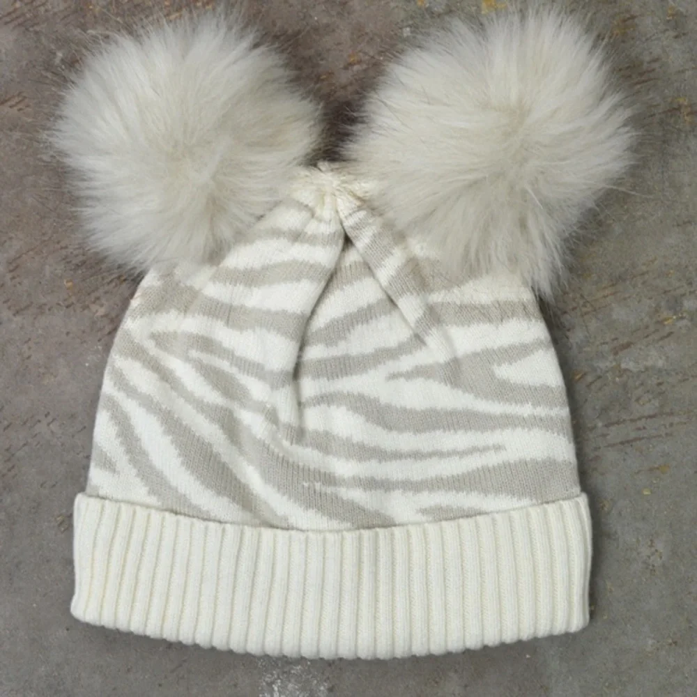 Baby GAP Zebra Pom Hat, Cream Color‎